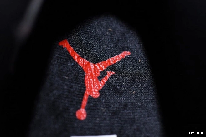4 Retro Black Air Laser Jordan CI1184-001 0729